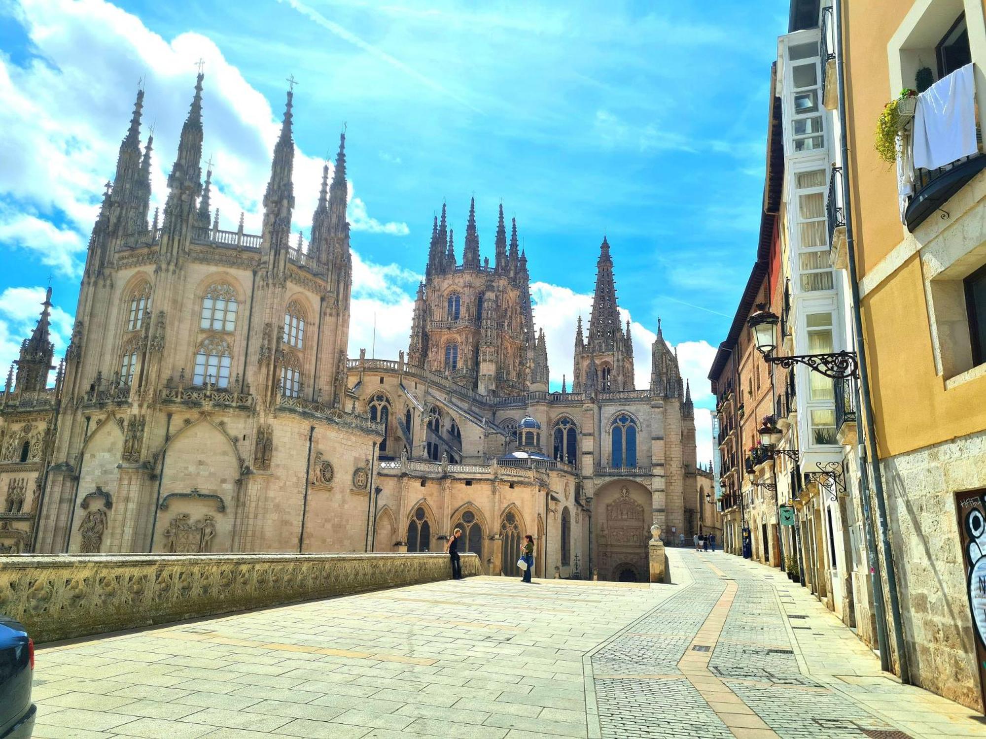 Urban Burgos Exterior foto