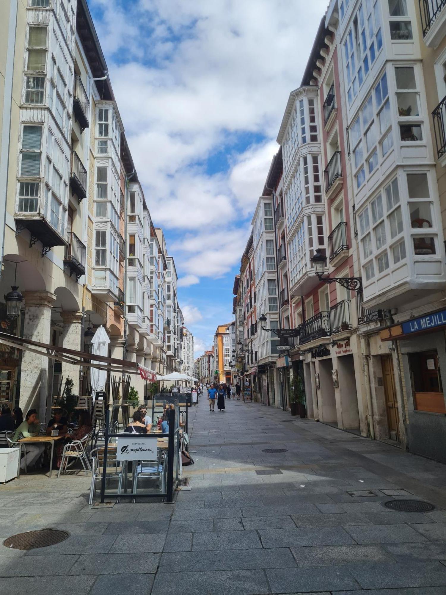 Urban Burgos Exterior foto