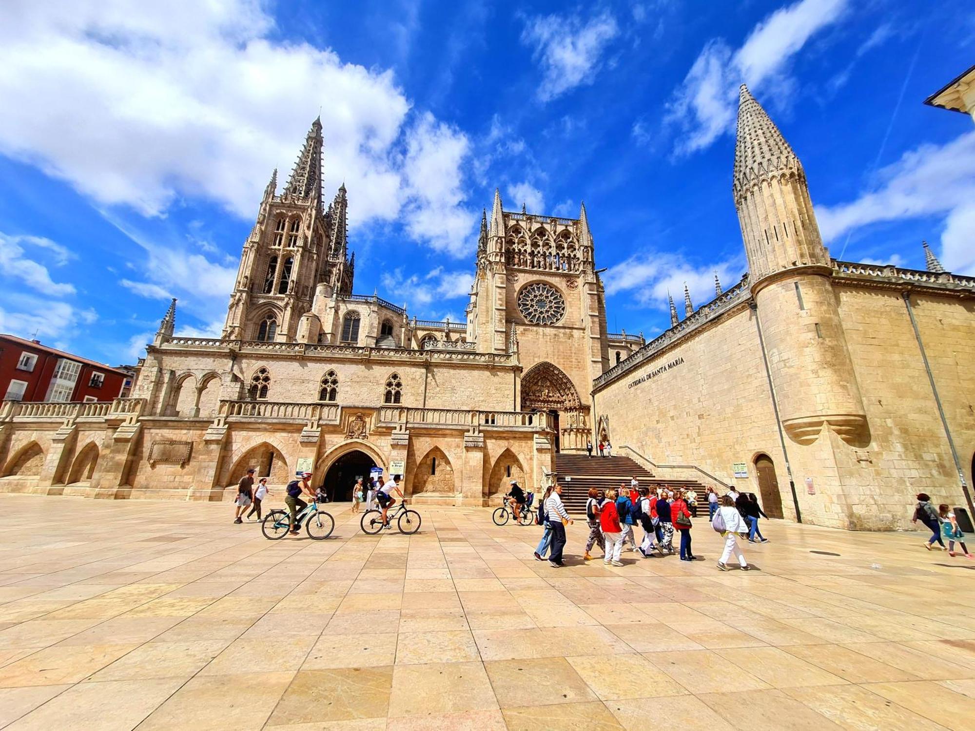 Urban Burgos Exterior foto